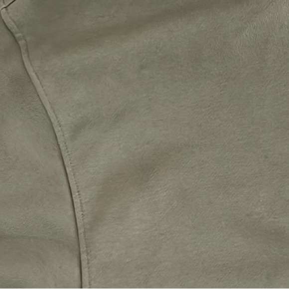 Ja Standard Issue
Men's Dri-FIT Pullover Basketball Hoodie - Picture 4 of 4